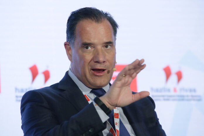 Γεωργιάδης: Τι απαντά για το δημοσίευμα περί «εμπορευματοποίησης του DNA των νεογνών»