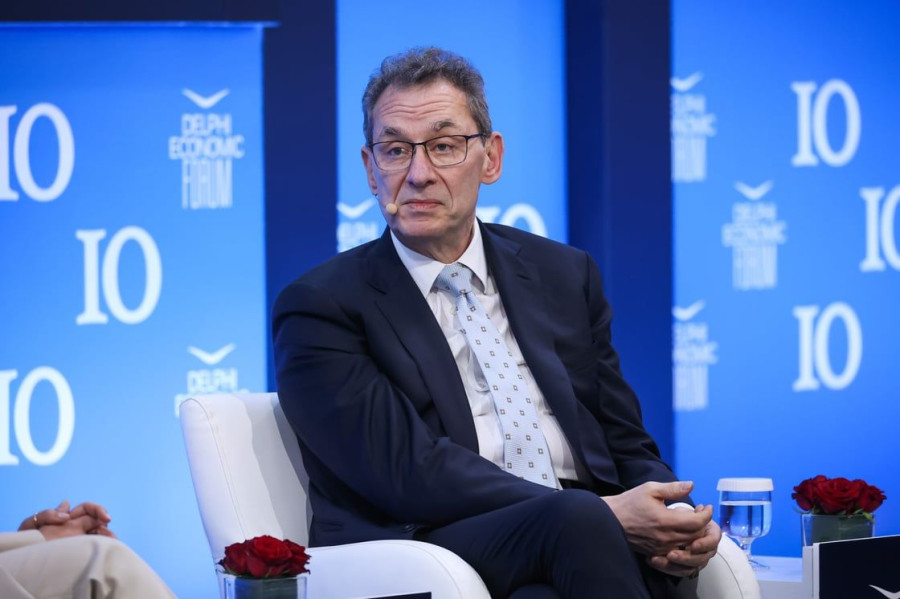 Μπουρλά στο Φόρουμ των Δελφών: Η ΑΙ θα μειώσει από 10 σε 4 χρόνια τον χρόνο για θεραπείες κατά του καρκίνου