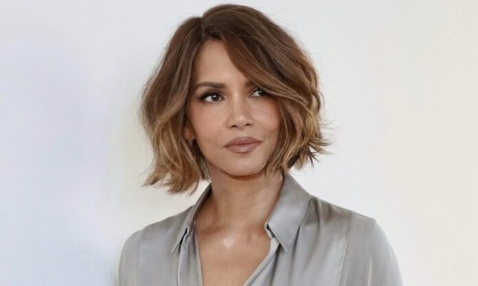 Χάλι Μπέρι: Η make-up artist της αποκαλύπτει τη συμβουλή της για νεανικό δέρμα