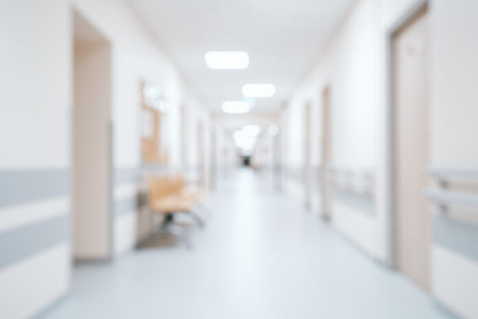 Ρέθυμνο: Τρία άτομα νοσηλεύονται μετά από συμπλοκή σε οικογενειακό τραπέζι