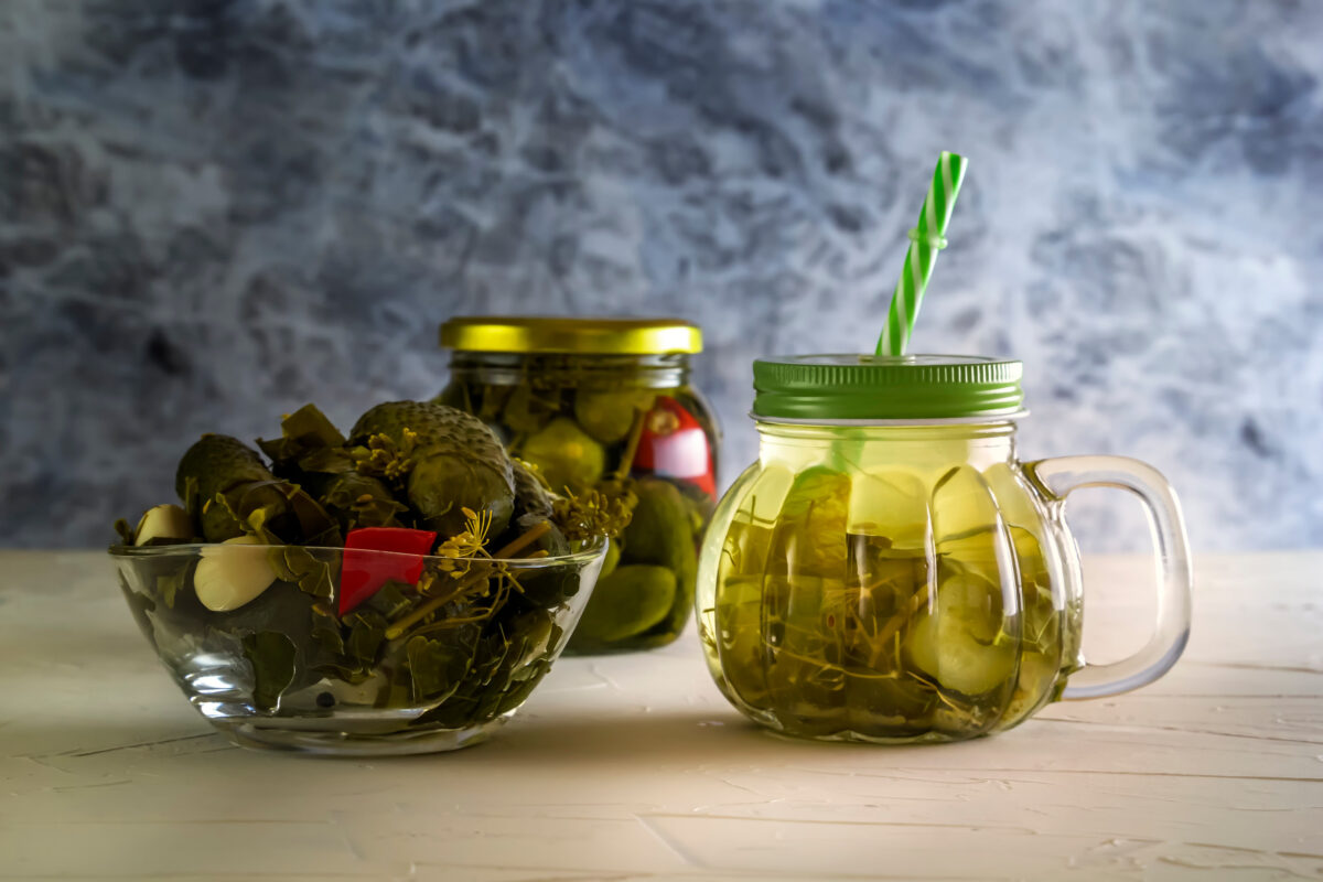 Χυμός τουρσί: Πώς εξισορροπεί το σάκχαρο, επιταχύνει την απώλεια βάρους και θωρακίζει το έντερο