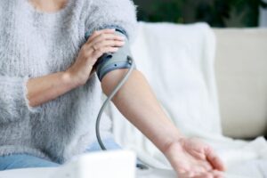 Υπέρταση: Η ρύθμισή της θωρακίζει όχι μόνο την καρδιά