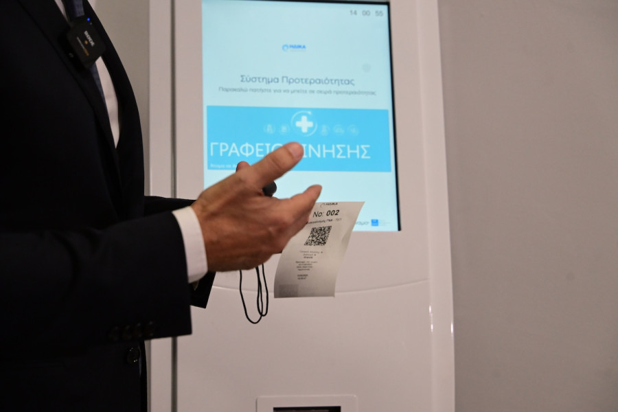 Ευαγγελισμός: Ξεκίνησε το ψηφιακό σύστημα «βραχιολάκι» – Ουρές έως 5 ώρες και online γνωματεύσεις