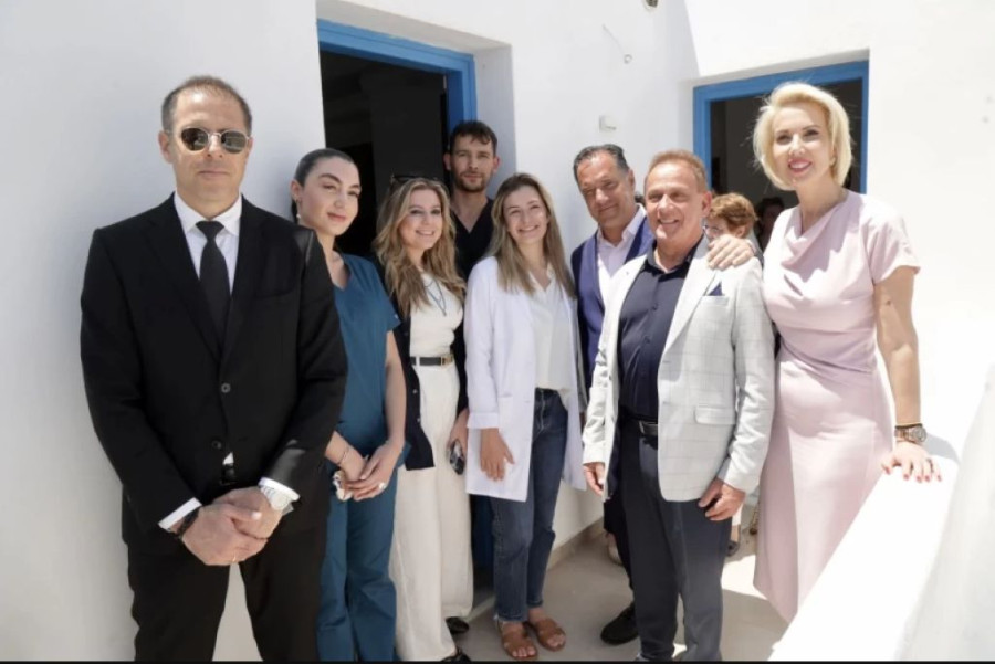 Γεωργιάδης στη Μύκονο: Διασφαλίζεται η εύρυθμη λειτουργία των δομών υγείας στο νησί