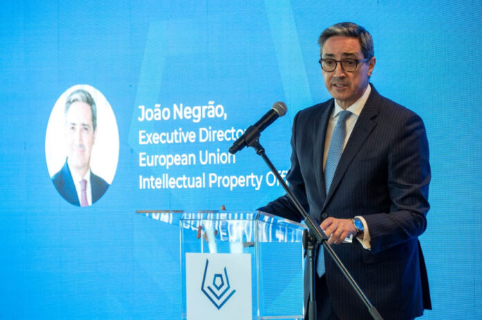 EUIPO: Παραποιημένα τρόφιμα και ποτά στην ΕΕ, οι κίνδυνοι για την υγεία και οι οικονομικές απώλειες