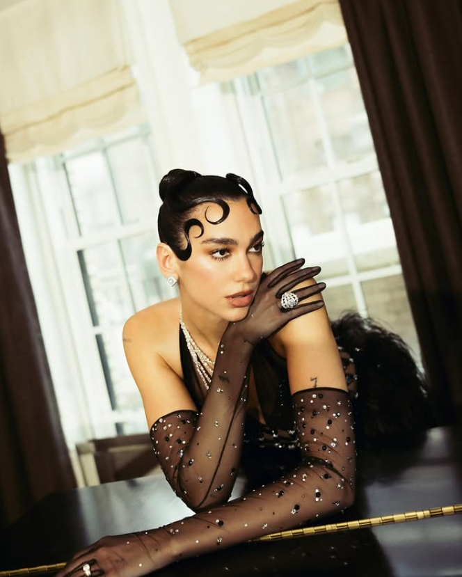 Dua Lipa: Η καθημερινή ρουτίνα πίσω από την εντυπωσιακή εμφάνιση και το τέλειο σώμα της