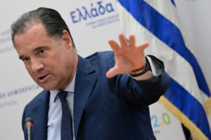 Γεωργιάδης: Το «βραχιολάκι» και οι παρεμβάσεις στα ΤΕΠ μείωσαν τον χρόνο αναμονής