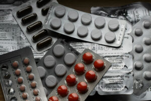 EFPIA: Οι δασμοί στα φάρμακα θα διαταράξουν τις αλυσίδες εφοδιασμού