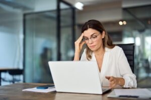 Τι είναι η «πλάνη προγραμματισμού» και πώς επηρεάζει τον χρόνο μας