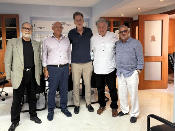 Ιατρικός Σύλλογος Πειραιά: Αιφνιδιαστική επίσκεψη του Νίκου Παπανδρέου
