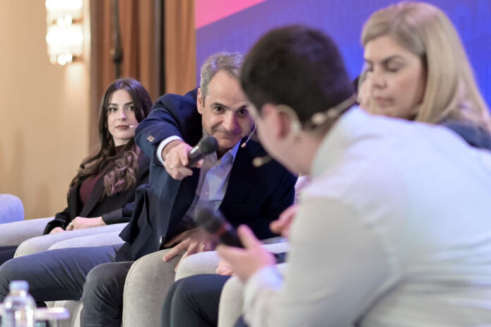 Μητσοτάκης: «Ελπίδα» για να ενταχθούν οι υγειονομικοί στα βαρέα και ανθυγιεινά