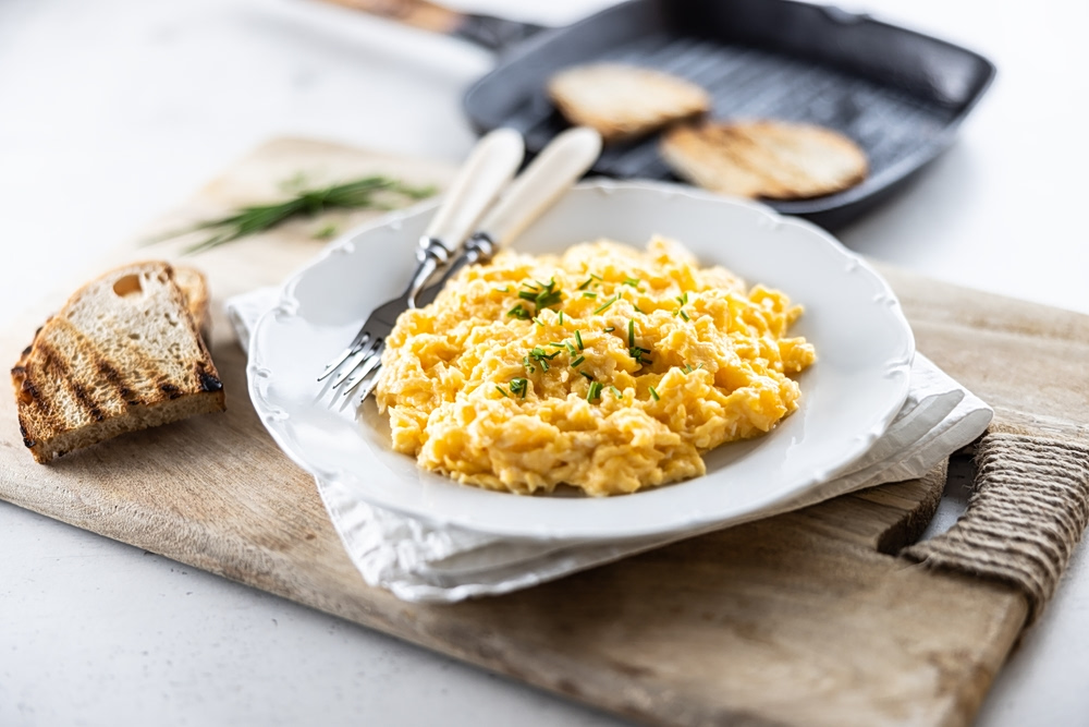 Scrambled eggs: Το μυστικό του Γκόρντον Ράμσεϊ για αξεπέραστο αποτέλεσμα