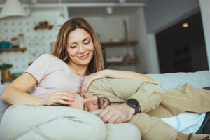 Η ομοιότητα των συντρόφων δεν αποτελεί το μυστικό της ευτυχίας στις σχέσεις