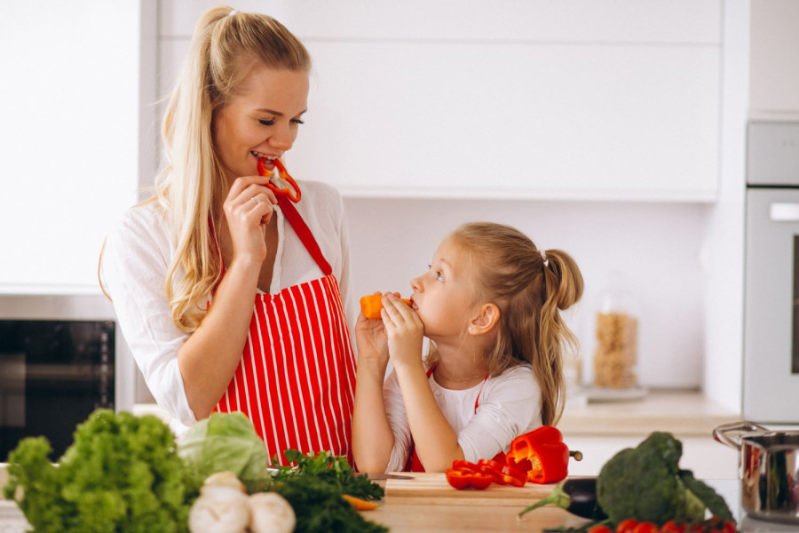Almond Mom: Πότε η μέριμνα για τη σωστή διατροφή μετατρέπεται σε εμμονή