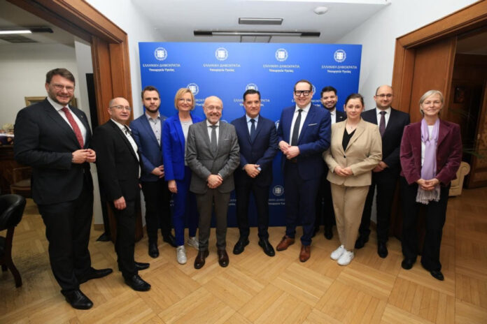 Βαρτζόπουλος και Γεωργιάδης συναντήθηκαν με γερμανική αντιπροσωπεία για τη Μακροχρόνια Φροντίδα Υγείας