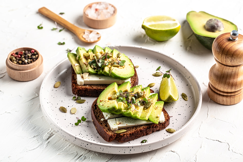 Avocado toast: Μια αναβάθμιση που το κάνει ωραίο στο μάτι και ακόμα πιο θρεπτικό